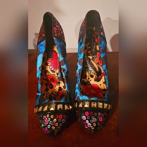Vintage never worn Iron Fist size 39 women's multi-print mix media platform heel